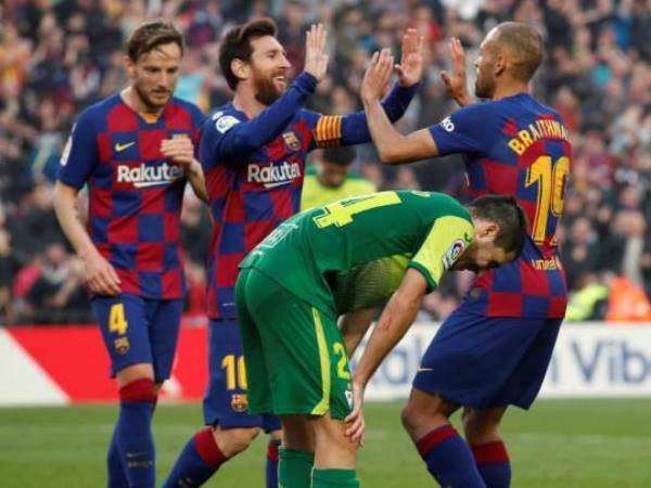 Tin Barca 1/4: CLB Barcelona bất ngờ nhận án phạt từ UEFA