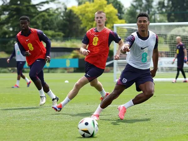 Tin EURO 28/6: Cầu thủ tuyển Anh luyện tập sút Pennalty