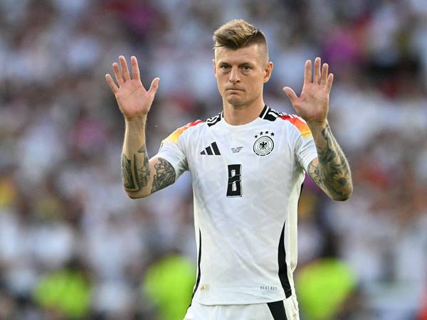 Tin Real 28/10: Nỗi nhớ Toni Kroos và cuộc khủng hoảng tuyến giữa