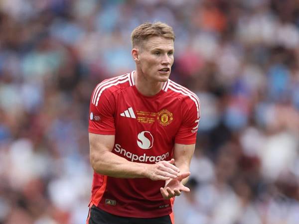 Tin MU: McTominay cân nhắc trở lại Ngoại Hạng Anh